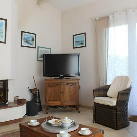 6 Personnes A Avec Jardin - Fr-1-246a-410 Ferienhaus