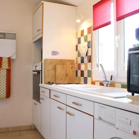 6 Personnes A Avec Jardin - Fr-1-246a-410 Holiday home